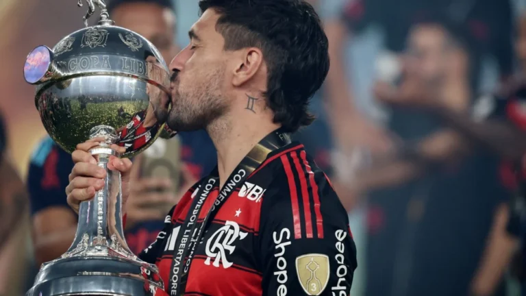 Arrascaeta disputa prêmio Rei da América 2023