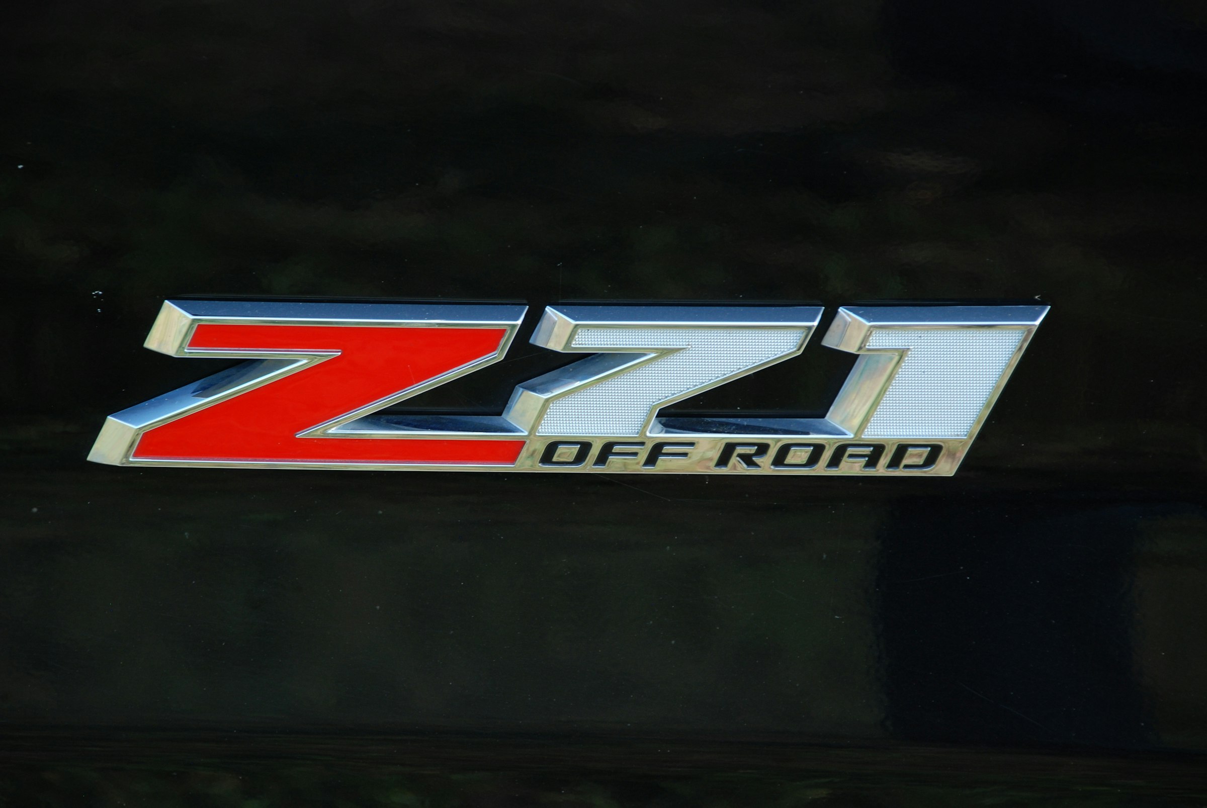a z7 off road sticker on the side of a car