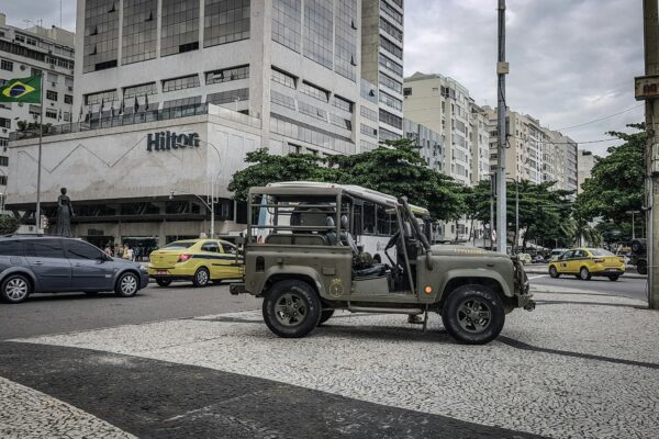 gray Jeep Wrangler on road