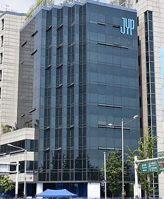 jyp entertainment Perfis I9 Artigos