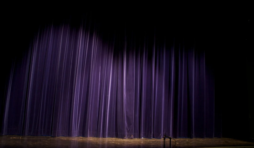 Kim Tae-ri enfrenta desafios em novo reality show de teatro