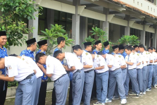 Polícia desmantela grupo que expunha estudantes