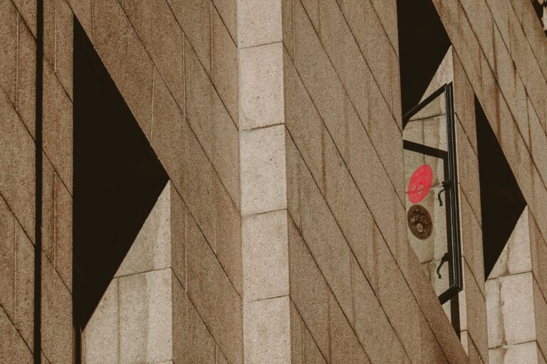 red and black traffic light