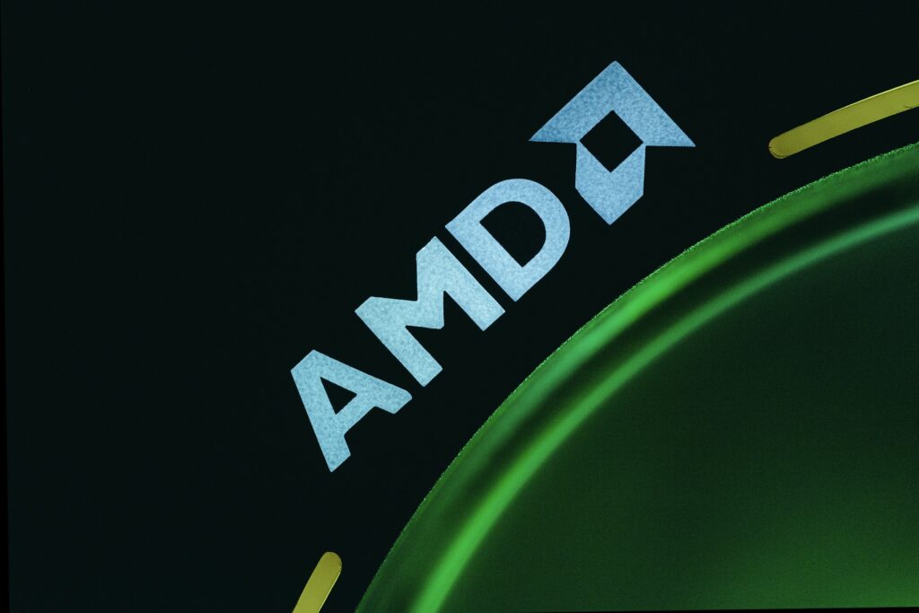 AMD cresce em servidores e desktops no 4º tri de 2025