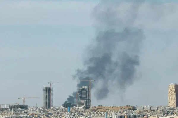 Avião militar sul-coreano traz 204 cidadãos do oriente médio