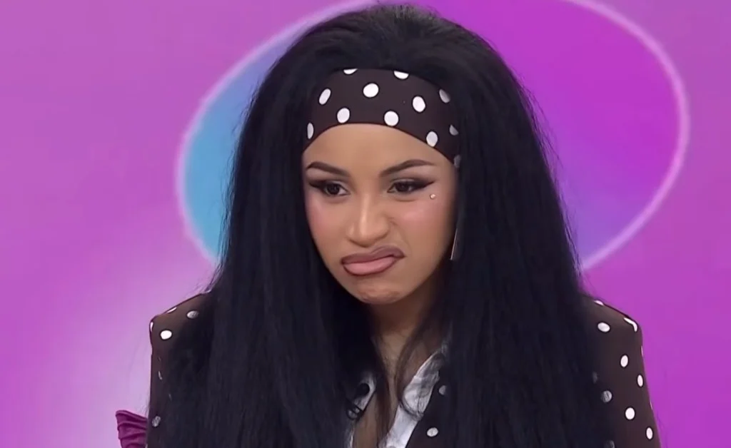 Cardi B ensina lições de vida no cardi code