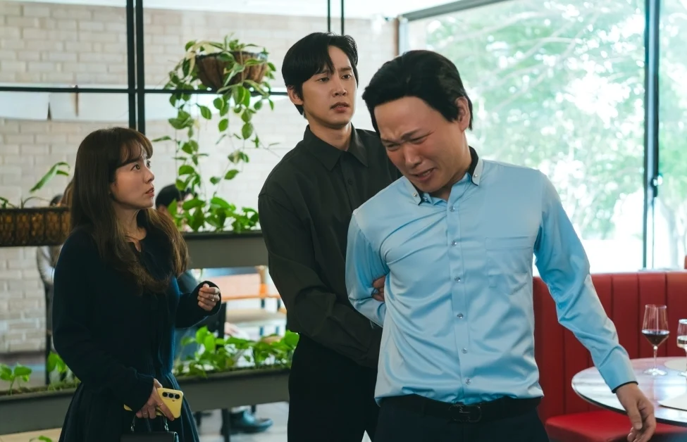 Han Ji Min oficializa romance, mas vai a novo encontro