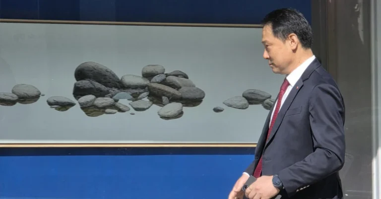 BTS brilha em novo clipe gravado no icônico espaço 선혜원 da SK Group