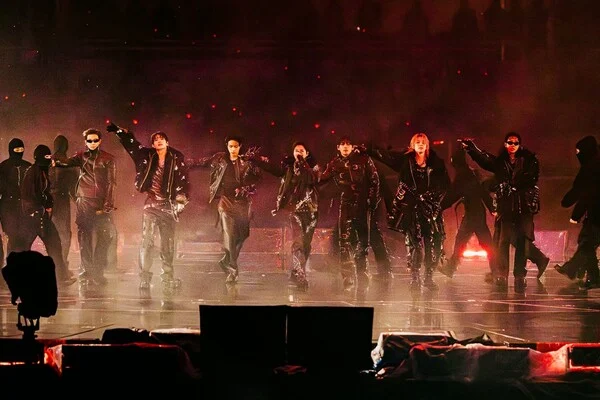 BTS faz comeback explosivo com 'Hooligan' no álbum 'Arirang' após 4 anos de hiato
