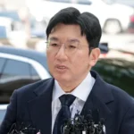 BTS retorna após 3 anos e enfrenta incertezas legais com Bang Si-hyuk