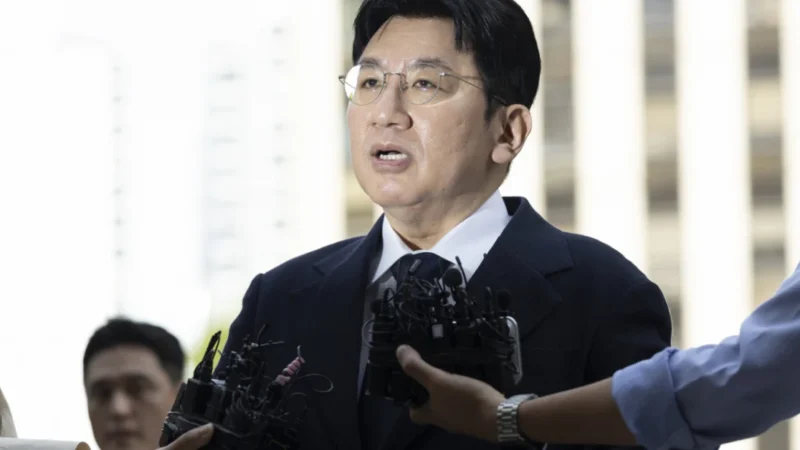 Bang Si-hyuk enfrenta crise na Bighit Entertainment durante turnê do BTS