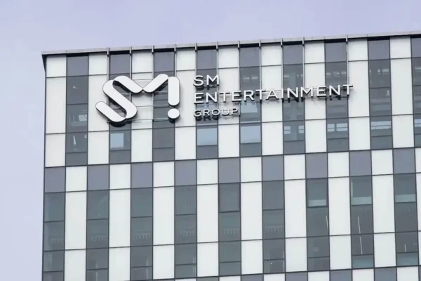 EXO-CBX processa SM Entertainment por acordo verbal não cumprido
