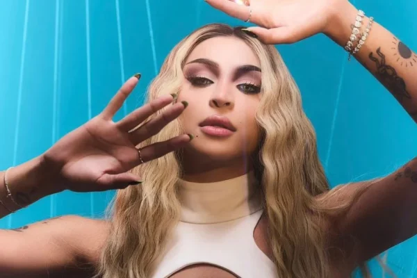 Pabllo Vittar revela detalhes do álbum "PV7" com produtores lgbtq+
