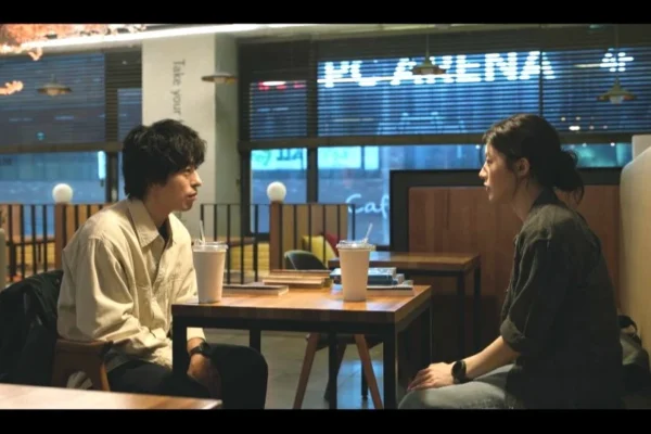 Em We Are All Trying Here, protagonistas enfrentam traumas e constroem amizade forte