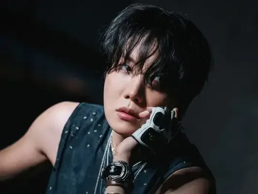 J-Hope do BTS surpreende ao dançar o viral ‘six seven’ e encanta fãs