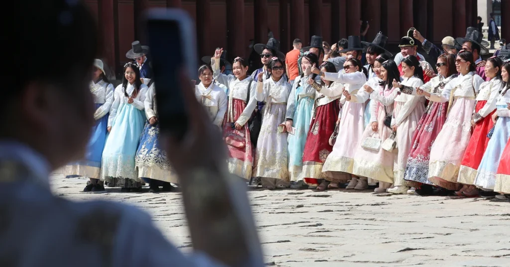 BTS atrai turistas e gera superávit histórico na Coreia do Sul