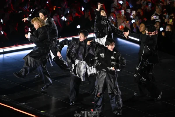BTS faz história como o primeiro grupo a se apresentar no halftime show da Copa do Mundo