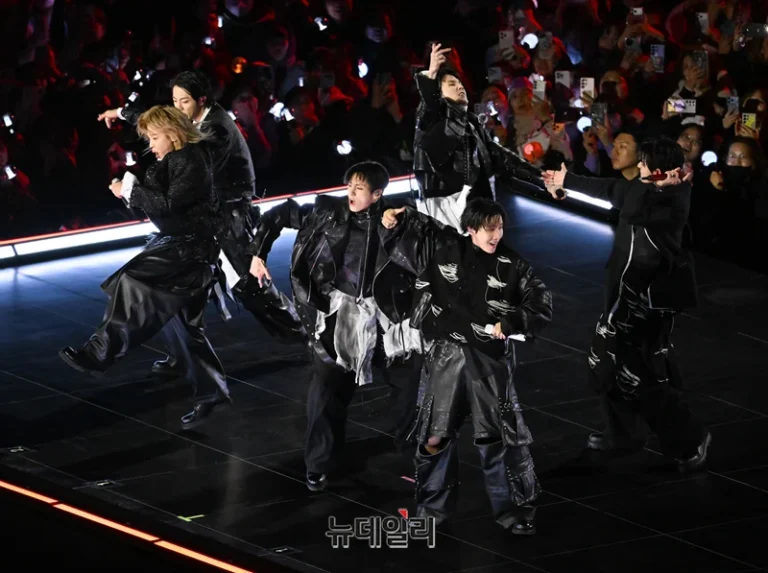 BTS faz história como o primeiro grupo a se apresentar no halftime show da Copa do Mundo