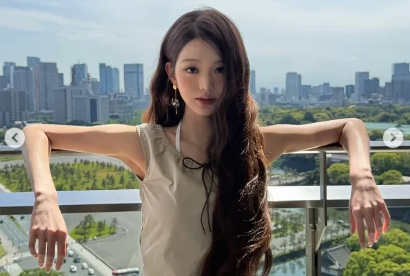Jang Wonyoung arrasa com lingerie de 150 mil won em evento fashion