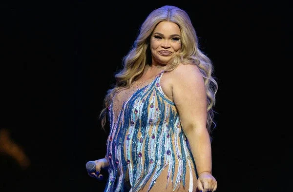 Trisha Paytas gera polêmica ao curtir comentário contra BTS