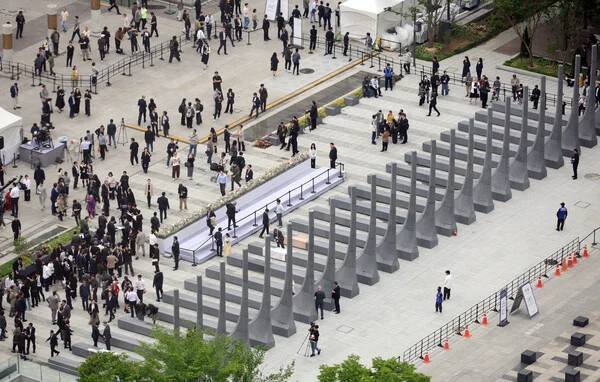 O comeback do BTS impulsiona o turismo em Gwanghwamun, Seul