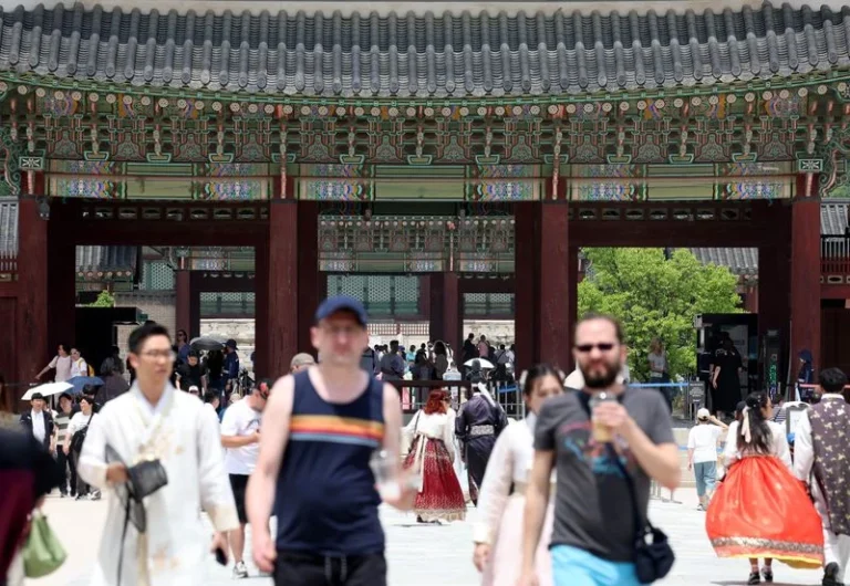 BTS atrai 4,2 milhões de turistas e quebra recorde na coreia
