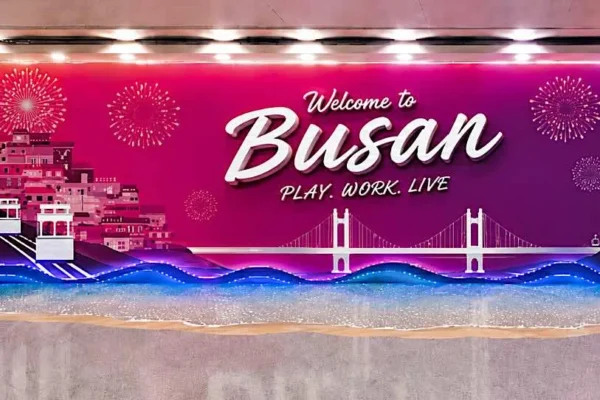 Busan se prepara para receber fãs do BTS com centro de turismo exclusivo