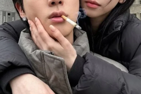 Polêmica: fãs reagem à foto editada de Jin do BTS e Karina do aespa