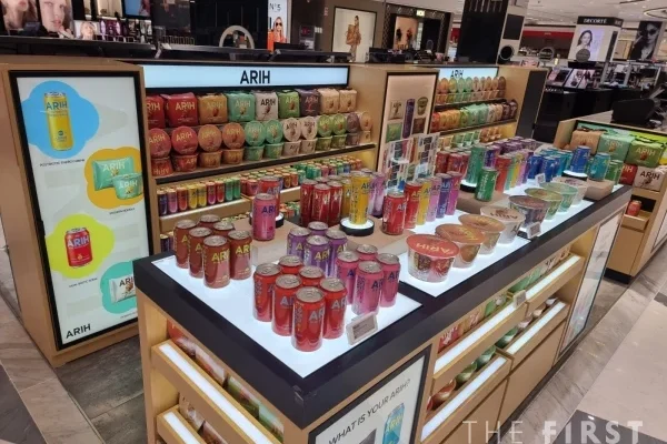 Lotte Duty Free apresenta marca de alimentos ARIH criada com BTS