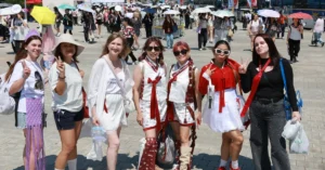 ARMYs enfrentam crise de hospedagem em Busan durante show do BTS