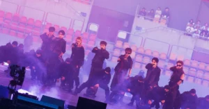 BTS comemora 13 anos com 110 mil ARMYs em show inesquecível em Busan
