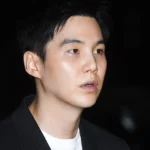 Suga do BTS gera polêmica ao doar 5 bilhões após DUI e recebe reações variadas