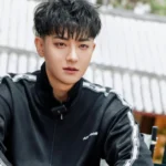 Huang Zitao, ex-EXO, é detido por várias infrações de trânsito em Pequim