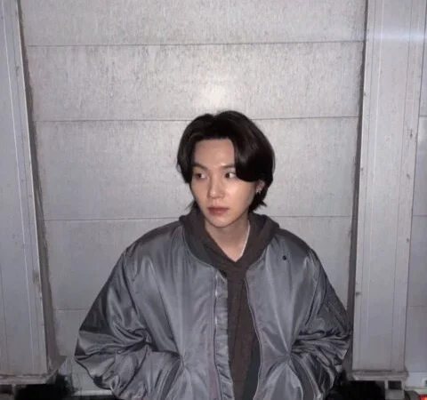 Jimin e Suga do BTS geram burburinho com postagens de “lovestagram