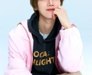 Mark, ex-NCT, pede desculpas por usar camiseta com bandeira confederada