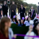 Fãs do BTS protestam em Santiago após shows serem cancelados