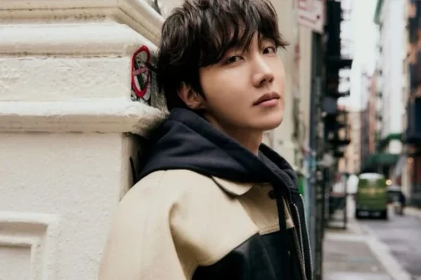 J-Hope do BTS provoca especulações ao comentar vídeo de dançarina Alyssa Santos