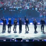 BTS faz show histórico em Paris e quebra recorde com 92 mil fãs