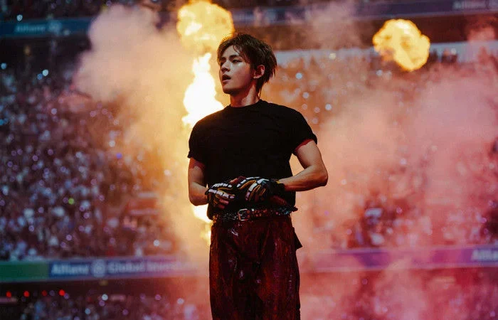 V e Jungkook do BTS compartilham fotos da turnê e fazem fãs surtar de alegria
