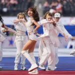 Lisa do BLACKPINK faz história com performance na Copa do Mundo e fatura 177 bilhões