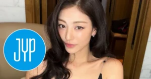 Jihyo do TWICE envia mensagens que geram rumores sobre saída da jyp